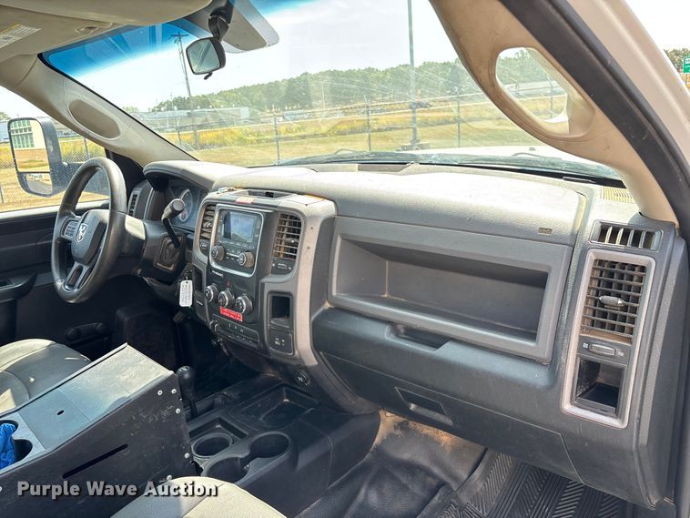 image for item ED2219 2015 RAM 5500 truck cab and chassis