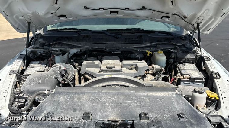 image for item ED2219 2015 RAM 5500 truck cab and chassis