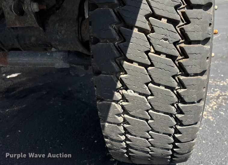 image for item ED2219 2015 RAM 5500 truck cab and chassis