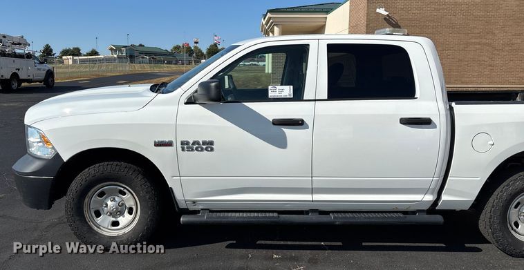 image for item ED2220 2017 RAM 1500 Crew Cab pickup truck