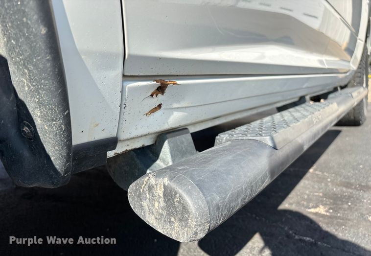 image for item ED2220 2017 RAM 1500 Crew Cab pickup truck