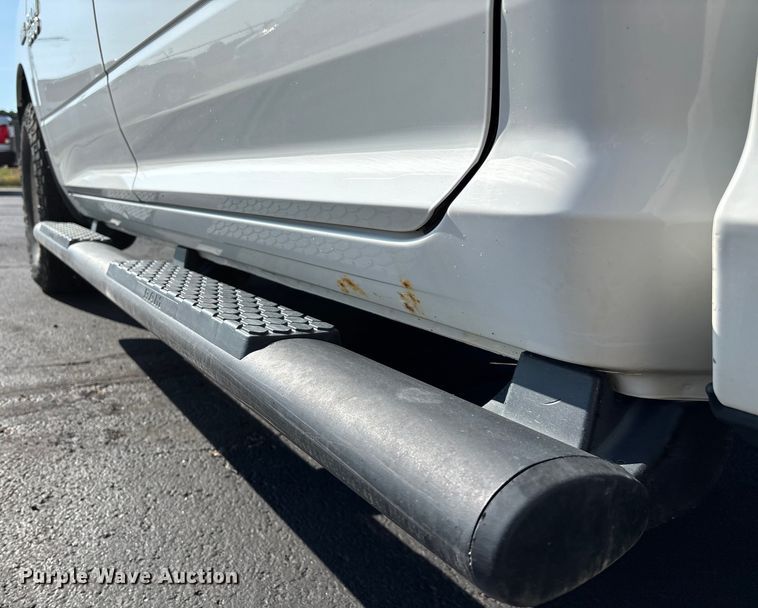 image for item ED2220 2017 RAM 1500 Crew Cab pickup truck