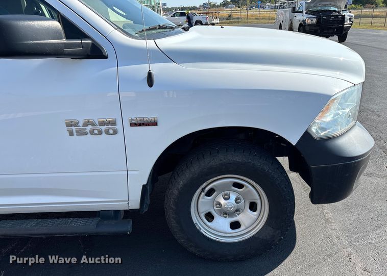 image for item ED2220 2017 RAM 1500 Crew Cab pickup truck