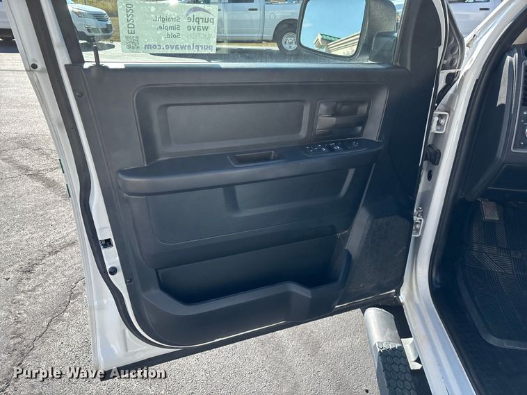 image for item ED2220 2017 RAM 1500 Crew Cab pickup truck