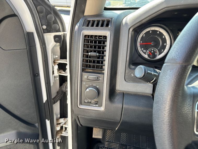 image for item ED2220 2017 RAM 1500 Crew Cab pickup truck