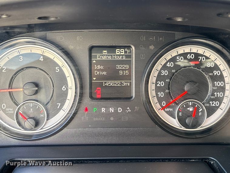 image for item ED2220 2017 RAM 1500 Crew Cab pickup truck