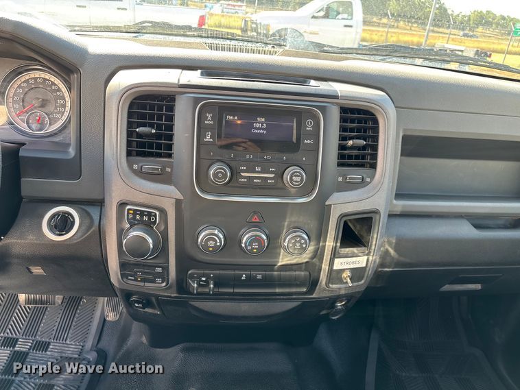 image for item ED2220 2017 RAM 1500 Crew Cab pickup truck