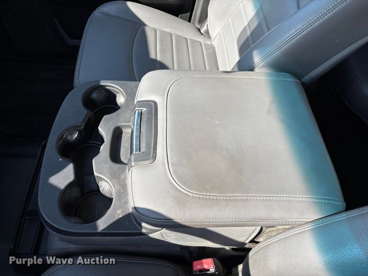 image for item ED2220 2017 RAM 1500 Crew Cab pickup truck