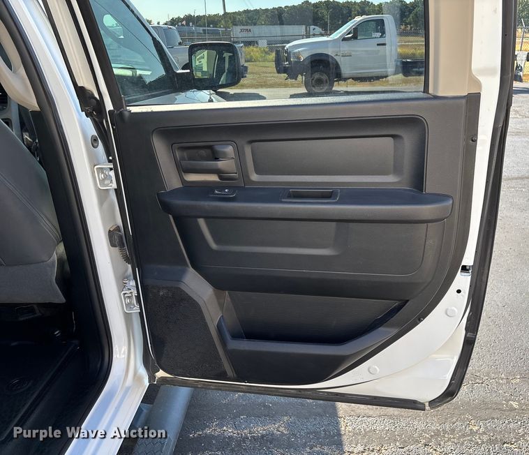 image for item ED2220 2017 RAM 1500 Crew Cab pickup truck