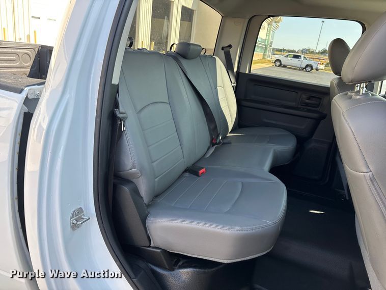 image for item ED2220 2017 RAM 1500 Crew Cab pickup truck