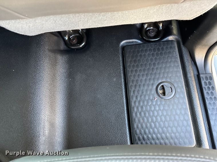 image for item ED2220 2017 RAM 1500 Crew Cab pickup truck