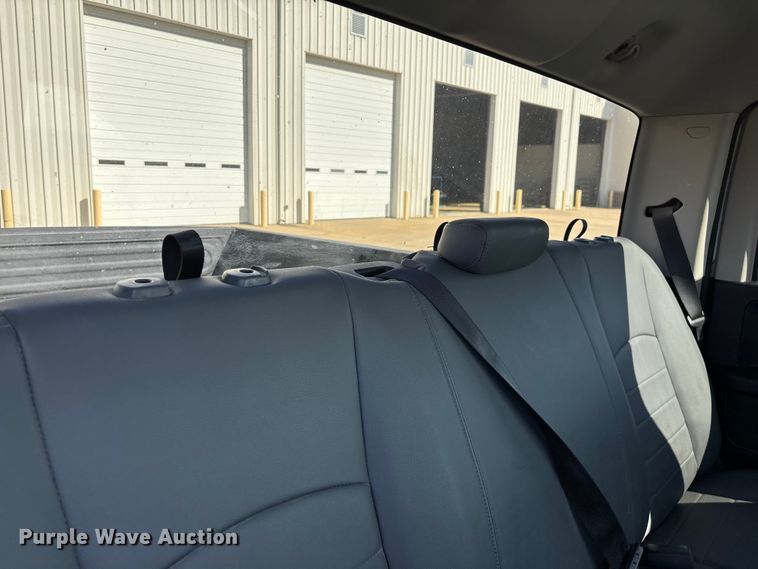 image for item ED2220 2017 RAM 1500 Crew Cab pickup truck