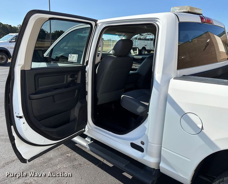 image for item ED2220 2017 RAM 1500 Crew Cab pickup truck