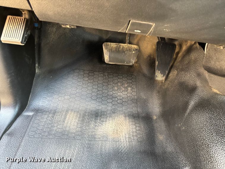 image for item ED2220 2017 RAM 1500 Crew Cab pickup truck