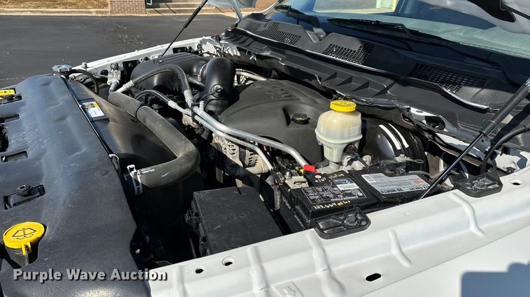 image for item ED2220 2017 RAM 1500 Crew Cab pickup truck