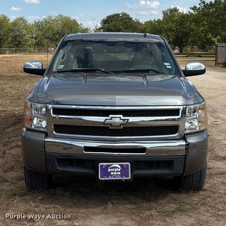 image for item ED5869 2009 Chevrolet Silverado 1500 Crew Cab pickup truck