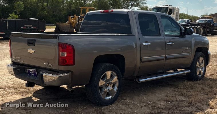 image for item ED5869 2009 Chevrolet Silverado 1500 Crew Cab pickup truck