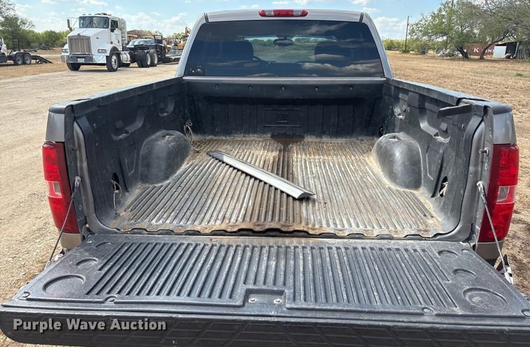 image for item ED5869 2009 Chevrolet Silverado 1500 Crew Cab pickup truck