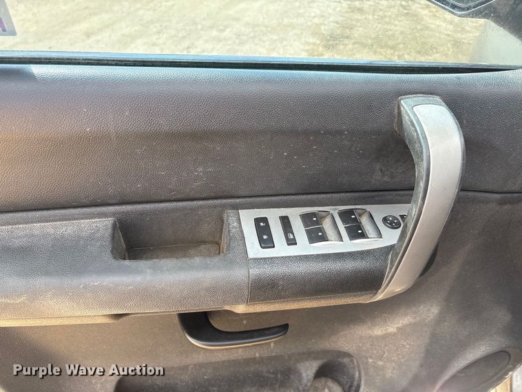 image for item ED5869 2009 Chevrolet Silverado 1500 Crew Cab pickup truck