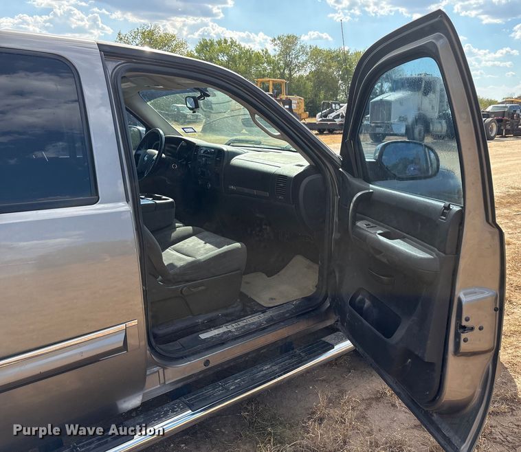 image for item ED5869 2009 Chevrolet Silverado 1500 Crew Cab pickup truck