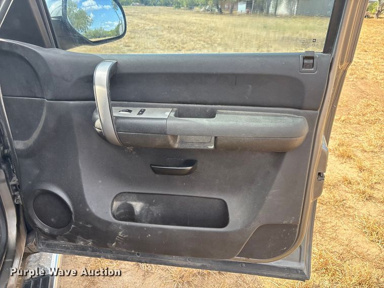 image for item ED5869 2009 Chevrolet Silverado 1500 Crew Cab pickup truck