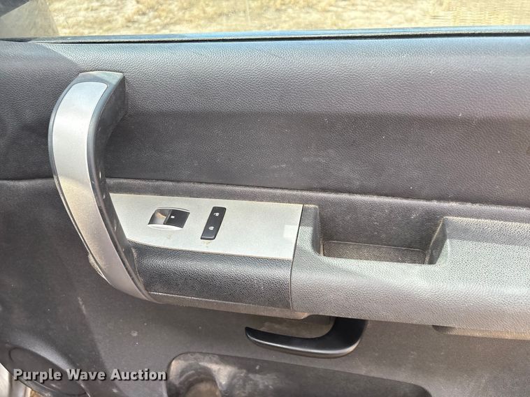 image for item ED5869 2009 Chevrolet Silverado 1500 Crew Cab pickup truck