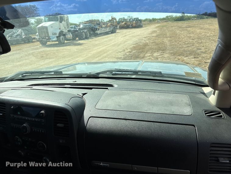 image for item ED5869 2009 Chevrolet Silverado 1500 Crew Cab pickup truck