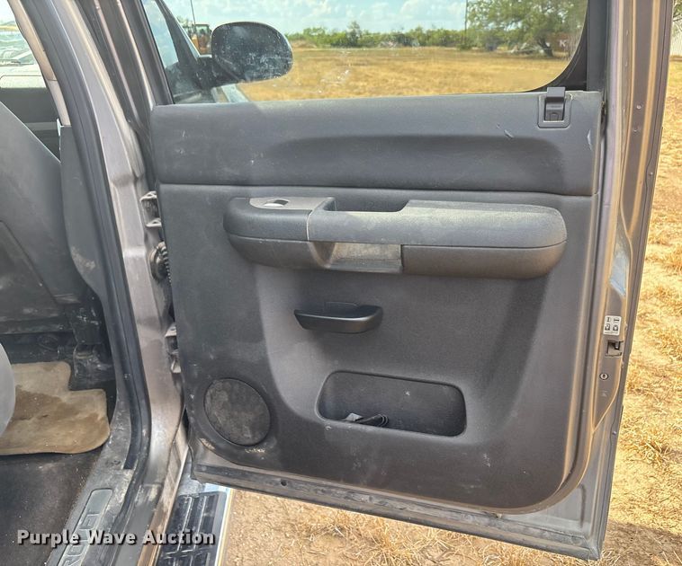 image for item ED5869 2009 Chevrolet Silverado 1500 Crew Cab pickup truck