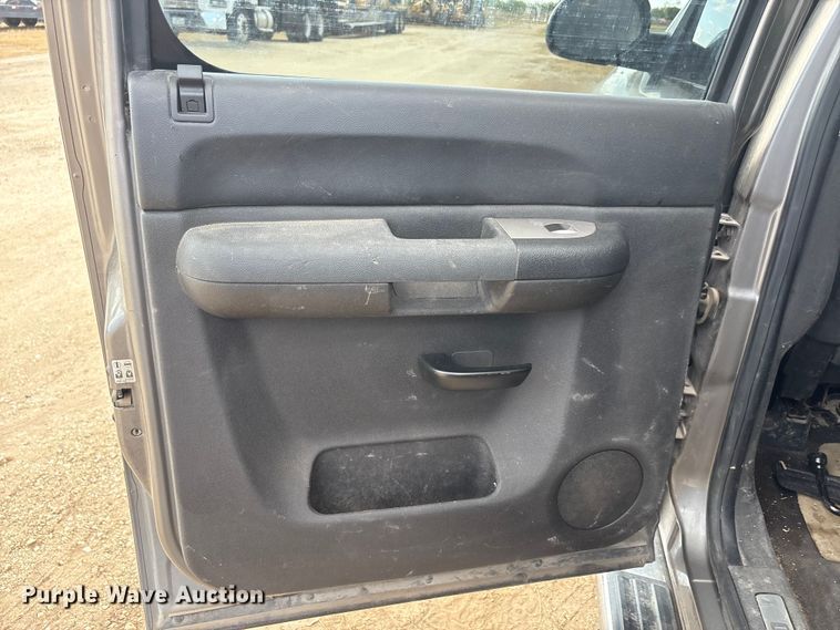 image for item ED5869 2009 Chevrolet Silverado 1500 Crew Cab pickup truck