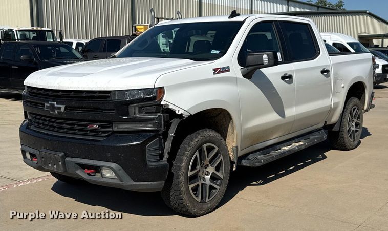 image for item ED5884 2020 Chevrolet Silverado 1500 LT Crew Cab pickup truck