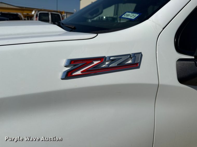 image for item ED5884 2020 Chevrolet Silverado 1500 LT Crew Cab pickup truck