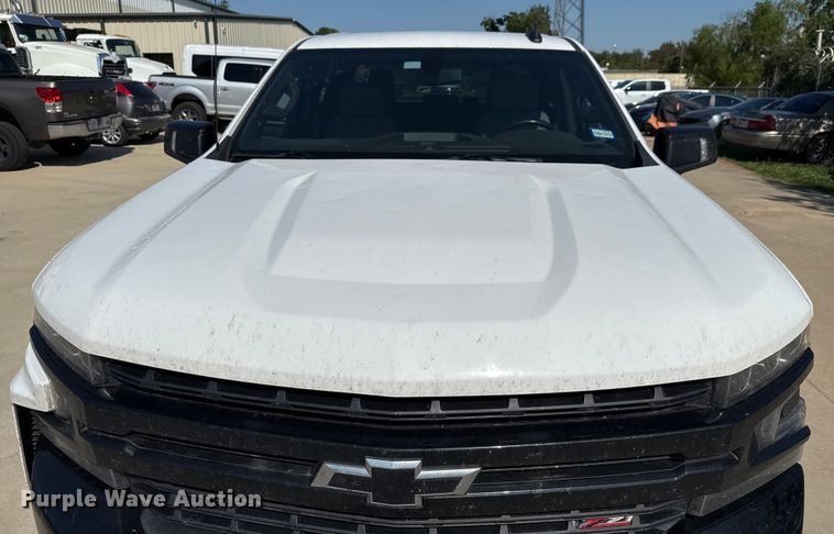 image for item ED5884 2020 Chevrolet Silverado 1500 LT Crew Cab pickup truck