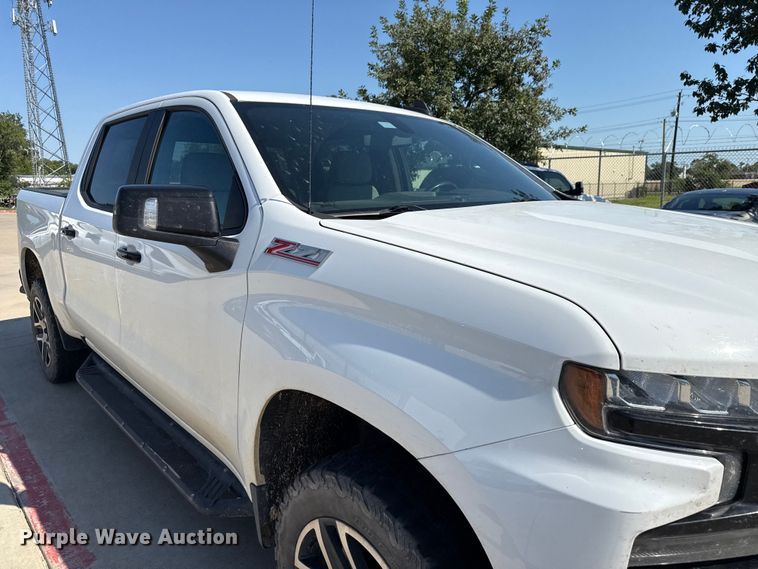 image for item ED5884 2020 Chevrolet Silverado 1500 LT Crew Cab pickup truck