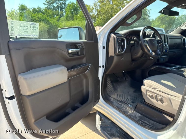 image for item ED5884 2020 Chevrolet Silverado 1500 LT Crew Cab pickup truck