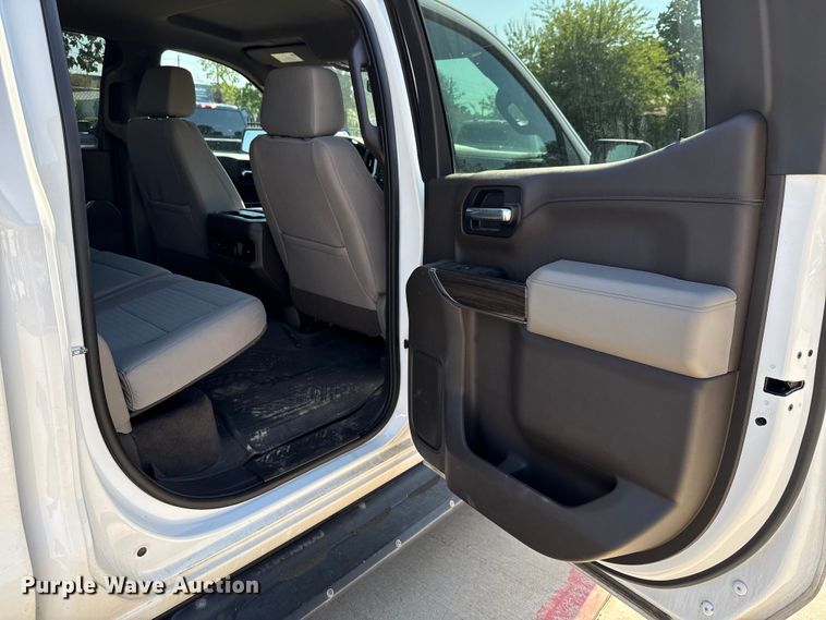 image for item ED5884 2020 Chevrolet Silverado 1500 LT Crew Cab pickup truck