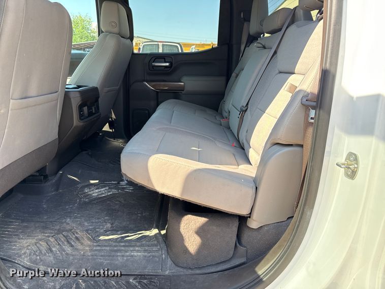 image for item ED5884 2020 Chevrolet Silverado 1500 LT Crew Cab pickup truck