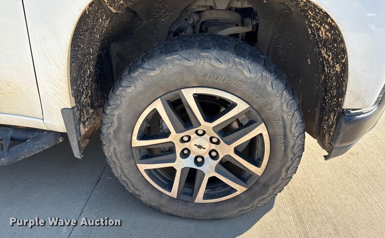 image for item ED5884 2020 Chevrolet Silverado 1500 LT Crew Cab pickup truck