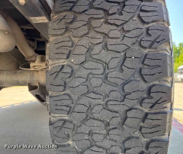 image for item ED5884 2020 Chevrolet Silverado 1500 LT Crew Cab pickup truck