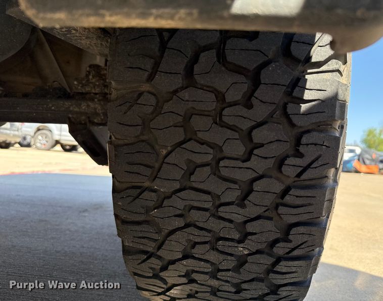 image for item ED5884 2020 Chevrolet Silverado 1500 LT Crew Cab pickup truck