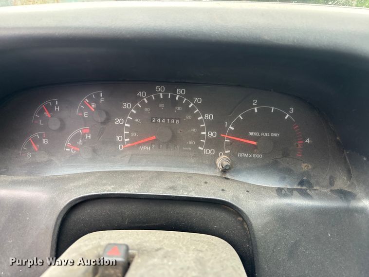 image for item EE3953 2004 Ford F650 Super Duty dump flatbed truck