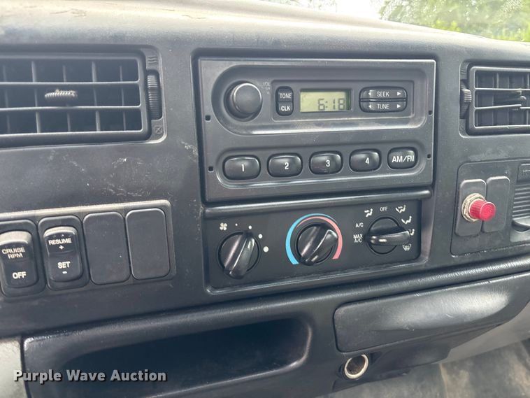 image for item EE3953 2004 Ford F650 Super Duty dump flatbed truck