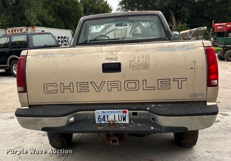 image for item EE3954 1991 Chevrolet K 2500 pickup truck