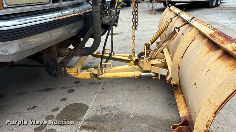 image for item EE3954 1991 Chevrolet K 2500 pickup truck