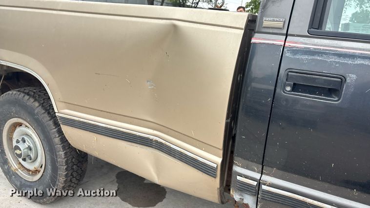 image for item EE3954 1991 Chevrolet K 2500 pickup truck