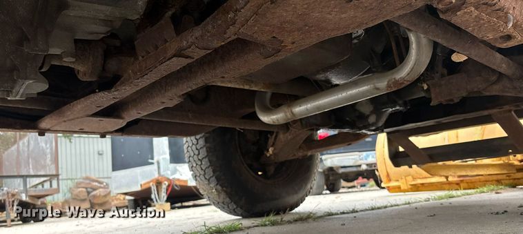 image for item EE3954 1991 Chevrolet K 2500 pickup truck