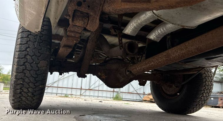 image for item EE3954 1991 Chevrolet K 2500 pickup truck