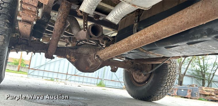 image for item EE3954 1991 Chevrolet K 2500 pickup truck