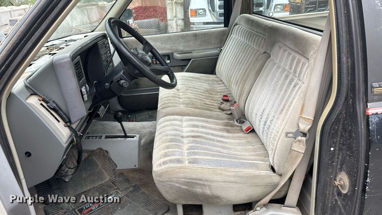 image for item EE3954 1991 Chevrolet K 2500 pickup truck