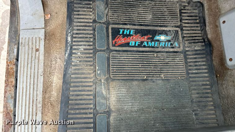 image for item EE3954 1991 Chevrolet K 2500 pickup truck