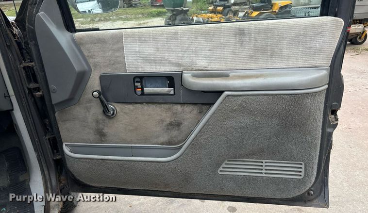 image for item EE3954 1991 Chevrolet K 2500 pickup truck